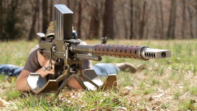 Fusil antichar vs iMac (Slowmotion)