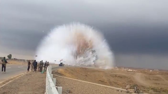 L&amp;#39;onde de choc d&amp;#39;une voiture qui explose