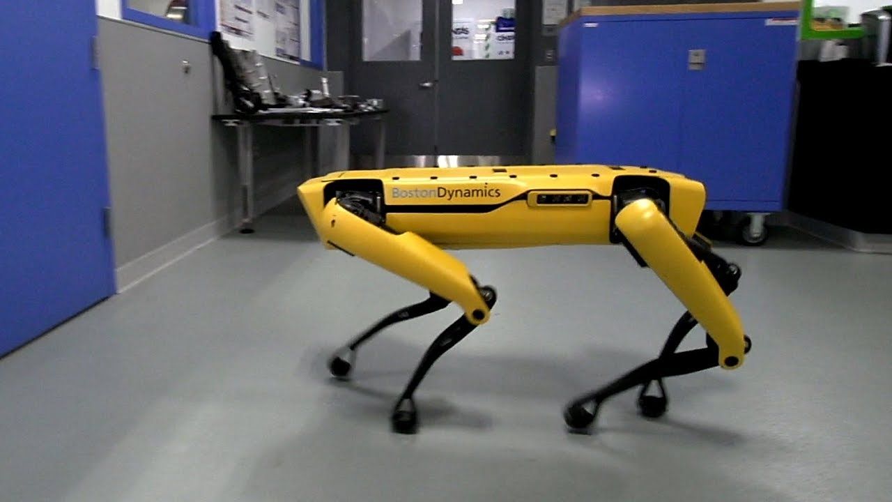 Un Robot Boston Dynamics Ouvre Une Porte