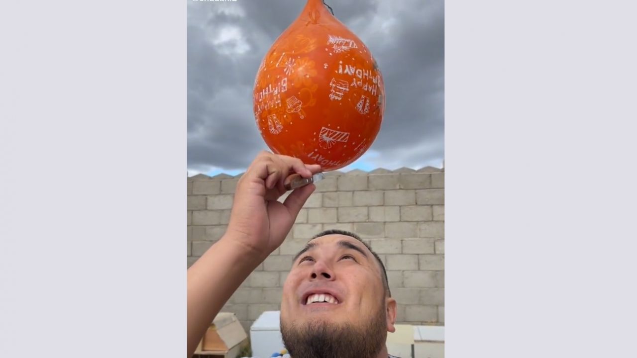 Jeu De La Douche Avec Des Ballons De Baudruche